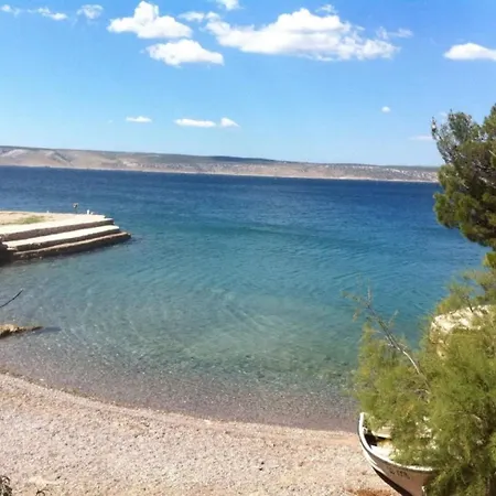 Helena - Beachfront * Starigrad Paklenica